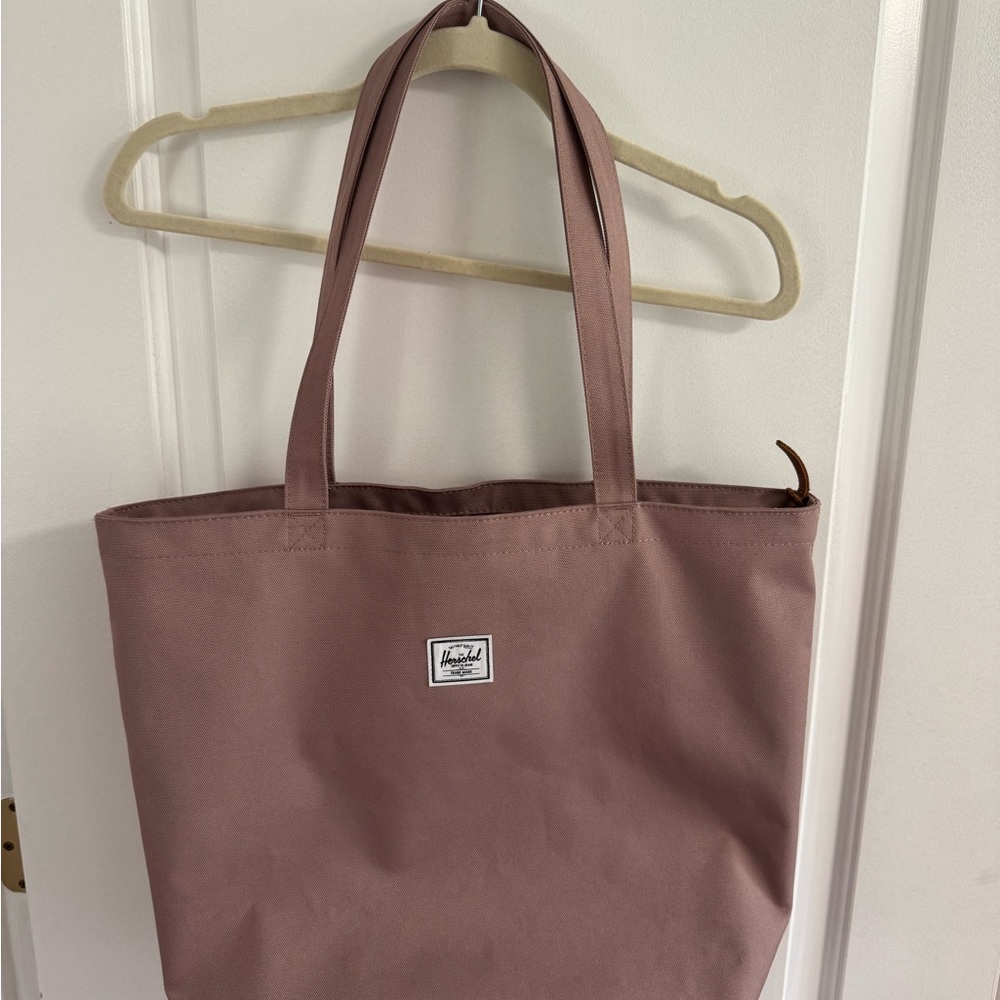 Herschel Tote